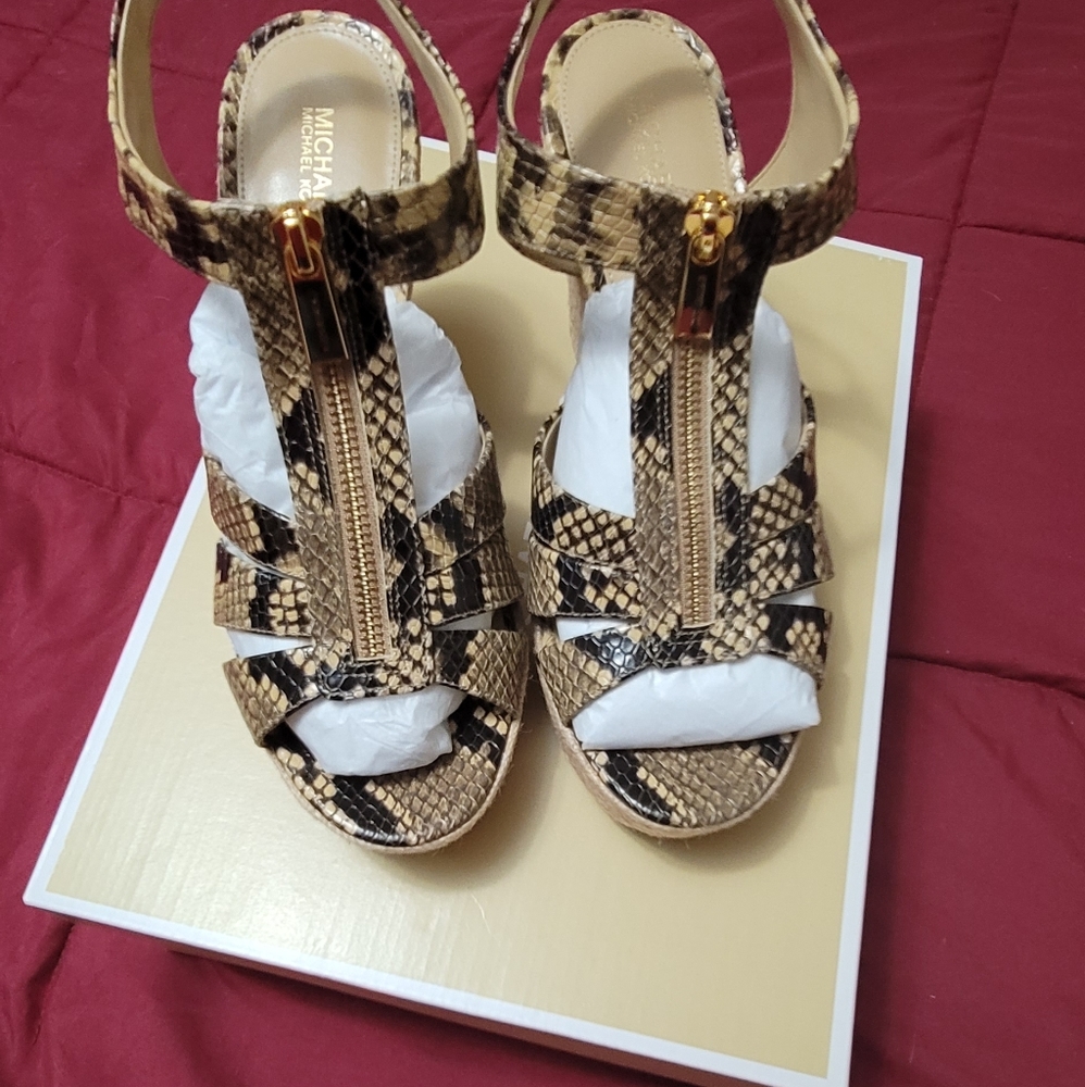Michael Michael Kors- Leather Zip-Up T-Strap Wedge - Picture 2 of 6